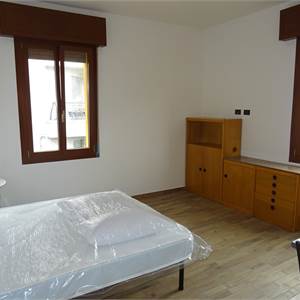 1 locale In Affitto a Modena